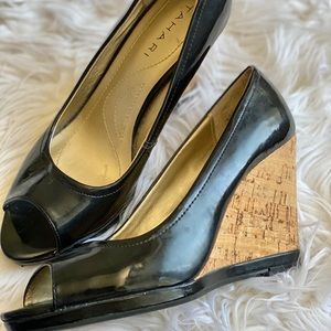 Tahari wedge sandals